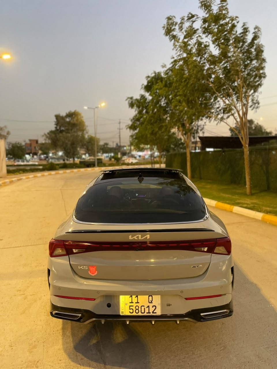 السلام عليكم
 K5 GT Laen
موديل 2023
ماشيه 59
1/1 فول مواصفات
بانورامه 
بصمه 
رادرات 
سايد بريك كهرباء 
تحكمات ستيرن 
شاشه كامره 
حساسات 
اشاره ترحيب 
كشنات كهرباء 
كشنات مختمه GT
محرك 1600 تيربو 
حادث امريكا ناشر الصور بنيد تبديل جاملغ الايسر تبديل 
الجاملغ الايمن الخلفي صبغ فقط 
مكينه كير تبريد صدر تخمً تاير 
السياره جديده 
مكاني بغداد الدوره 
السعر    145 بيه مجال 
رقم الهاتف  ***********
