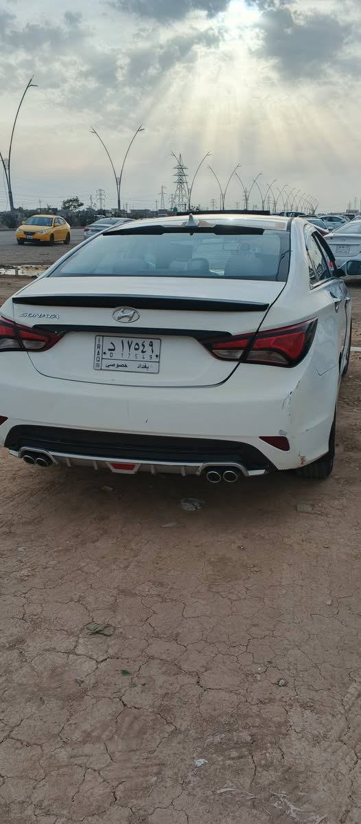 سوناته موديل 14رقم بغداد بسمي 
مكينه صدر تايرات كلها مكفوله مابيها حادث قريه مكفوله من دواخل السعر 90 وبيها مجال الشراي هذا رقمي ***********
