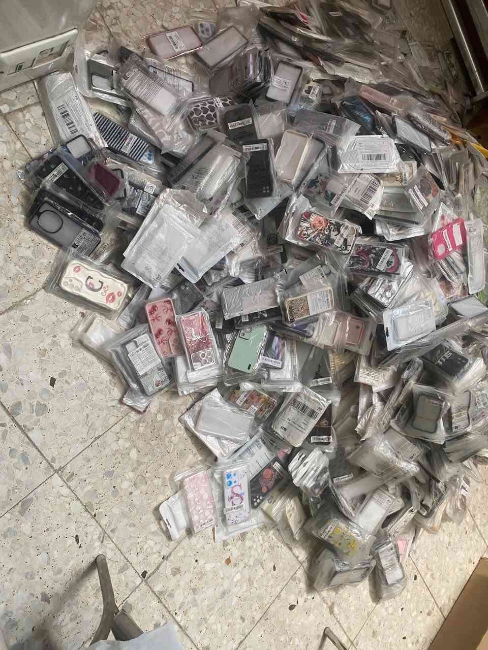 وهم توفرت بعد كفرات
مشكل عشوائية ايفون و أندرويد 
90 قطعه ب 16 ويه التوصيل ويجيكم وياهن لزكات هم مال ايباد 10 قطع و 5 مال تلفون


**إذا كنت صاحب هذا الإعلان وتريد حذفه لأي سبب، رجاءا أرسل رسالة إلى الدعم الفني**