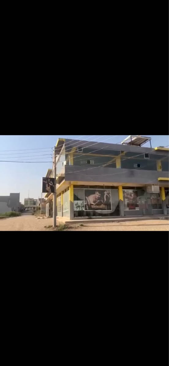 ئاڤاهی بو فروتنێ
جهـ دومیز دەرێ کەمپێ
روبەر ٦٠٠ متر
واجهە روکن ( جنوب - غرب )
ئیجارا هەیڤانە ملیونەک و ٧٠٠ هزار ژێ دهێن
٢ طابقە 
ئاڤاهی تیجاریە حەقی هەی ٢ طابقێت دی ل سەر زێدە کەت

بوپتر پیزانینا پەیوەندێ ڤێ ژمارێ بکە

0750 776 3083
——————————-
عمارة للبيع في دوميز 
مساحة ٦٠٠ متر 
واجهه ركن (جنوب - غرب ) 
ايجار الشهري مليون و ٧٠٠ الف 
طبقين 
عمارة تجارى يمكنك اضافة طابقين يعنى ٤ طبق 
للمزيد من معلومات اتصل ب هذا رقم 

0750 776 3083 دهوك, العراق
