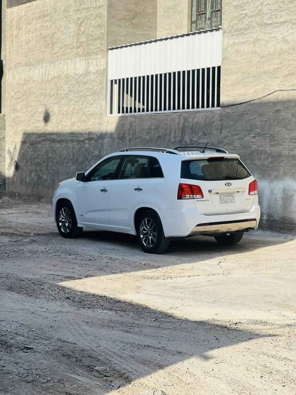 سلام عليكم للبيع سيرنتو وارد امريكي sxL
فول مواصفات 1على 1اعلى موصفات بالامريكي
محرك 6 سلندر 
7 راكب
ماشية 100الف ميل فقط
والسيارة كامله فلس ماتصرف عليها
مكان الفلوجه
رقم الهاتف ***********
رقم الهاتف ***********
