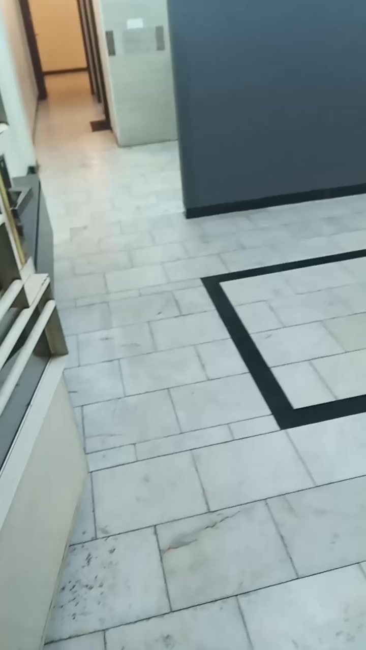 للايجار شقه حديثه نظيفه غرفتين صاله مطبخ حمام بلكونه شارع فلسطين
***********
