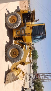 كماتسو 100 للبيع كفاله الشفل 07803967414