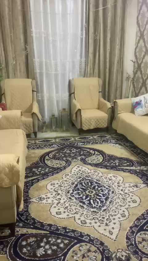 السلام عليكم ورحمة الله وبركاته رمضان كريم عليكم أن شاء الله. شقة طابق ثاني نظيفه كرانيت صاله ومطبخ وحمام والممر . عماره 20 قريبه عل السوق . السعر 57 بيه مجال قليل للطيبين رقم الهاتف ***********
