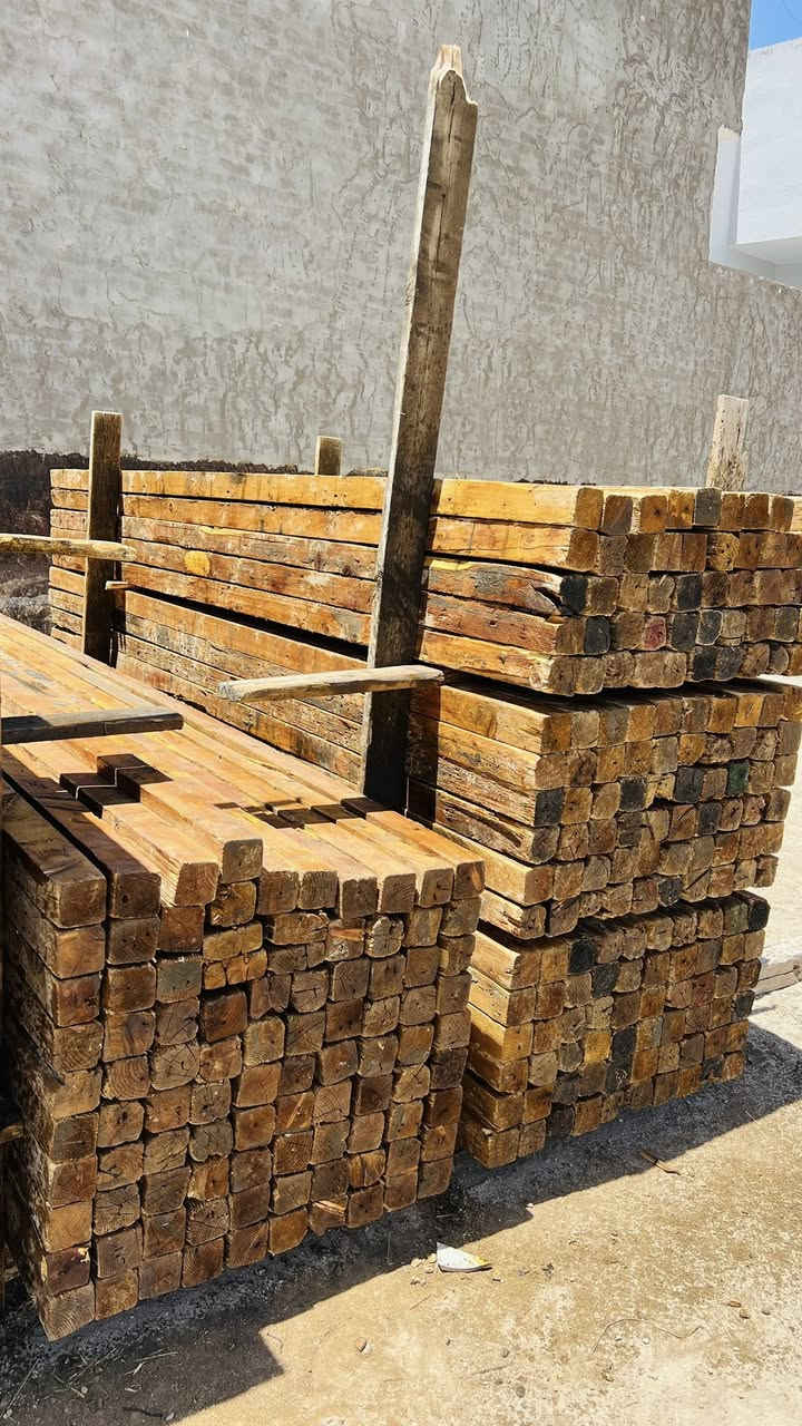 السلام عليكم لوح وسير للبيع عنوان حله ***********
