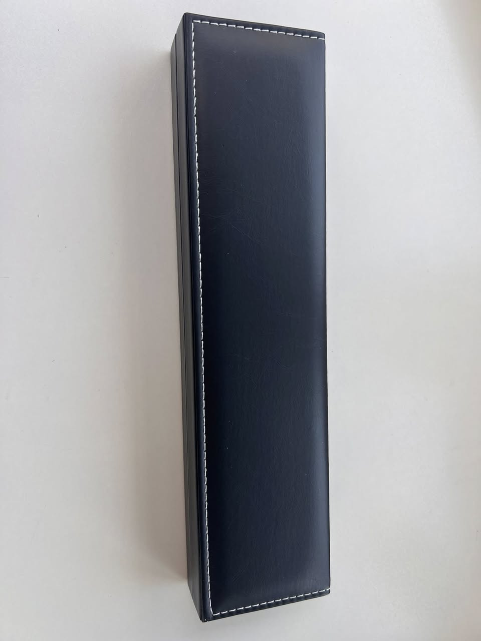 � للبيع ساعة أصلية فخمة ماركة Orient Watch 🔥
⌚ مكينة يابانية أوتوماتيك (تشتغل بحركة اليد بدون بطارية)
🇯🇵 صناعة يابانية أصلية 100%
✨ مطلي بالذهب – فخامة ولمعة راقية
⚪ مينا أبيض كلاسيكي واضح وأنيق
📅 عرض تاريخ
💧 Water Proof (مقاومة للماء)
🖤 سوار جلد أسود نقش تمساح
📦 مع العلبة الأصلية
✅ نظيفة جداً وحالة ممتازة

ساعة ترفع اللوك وتناسب الأعراس، المناسبات، واللبس الرسمي 👔✨
ماركة معروفة بالدقة والاعتمادية

💰 السعر: 150,000 دينار فقط
📞 ***********
