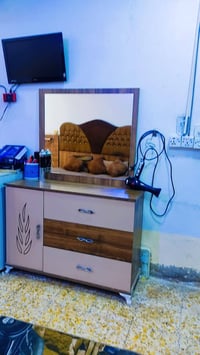 غرفة كاملة • مجال بسيط • للبيع