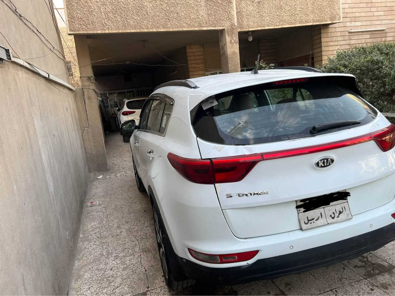 سلام عليكم
سبورتج موديل 2018خليجي 
تبريد قطعتين 
داخل لونين
تحكم ستيرن
انظمة قيادة
اشاير مري
محرك 2000دوش
رقم اربيل تحويل كفالة
السياره مجفيه بيه قطع صبغ ابيع عام
120وبيه مجال بسيط مكان بغداد
*********** بغداد, العراق
