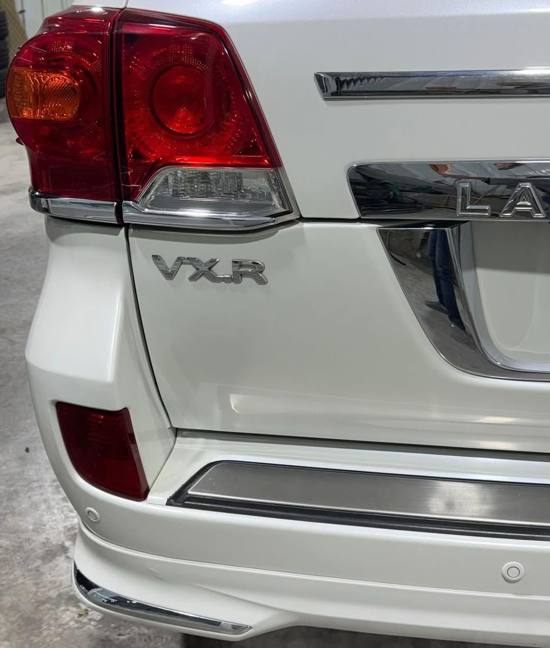 لاندكروز 2014 ( VXR ) خليجي للبيع
مكفولة لا ضربة ولا صبغ ولا تبديل
فووول مواصفات 1/1
رقم بغداد
محرك 5700
فتحة
بصمة
تشغيل عن بعد
جنطة كهرباء
كشنات جلد كهرباء
كشنات ميموري
كشنات تدفئة تبريد
٤ كامرات
حساسات
رادارات
مري شفط
فور ويل
السيارة جديدة لوك
باقي المواصفات موضحة بالصور
السعر 430 $
الكريعات / شارع الوقف السني (معرض اودين )
للاستفسار اكثر📞

*********** 
***********    ☬ ابو نمر ☬
