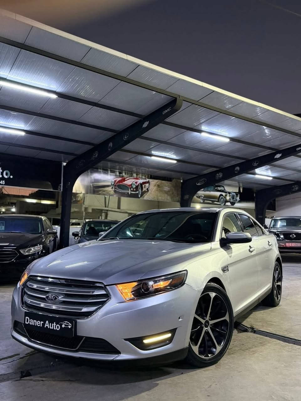 السلام عليكم
فورد تورس 2015

للبيع او مراوس مع F-150
مواصفات SEL 
شاشه جبيره بصمه تشغيل عن بعد كامره خلفيه كشنات كهرباء 
دوسات بريك وبانزين كهرباء
 
امريكي حادث جاملغ وباب

6 سلندر 3.5

ماشيه 133 مايل

محرك جديد بالشرط 

تبريد تدفئه كله شرط

بدون نقص برغي مال جناي

وبالعافيه ع الياخذها

***********
