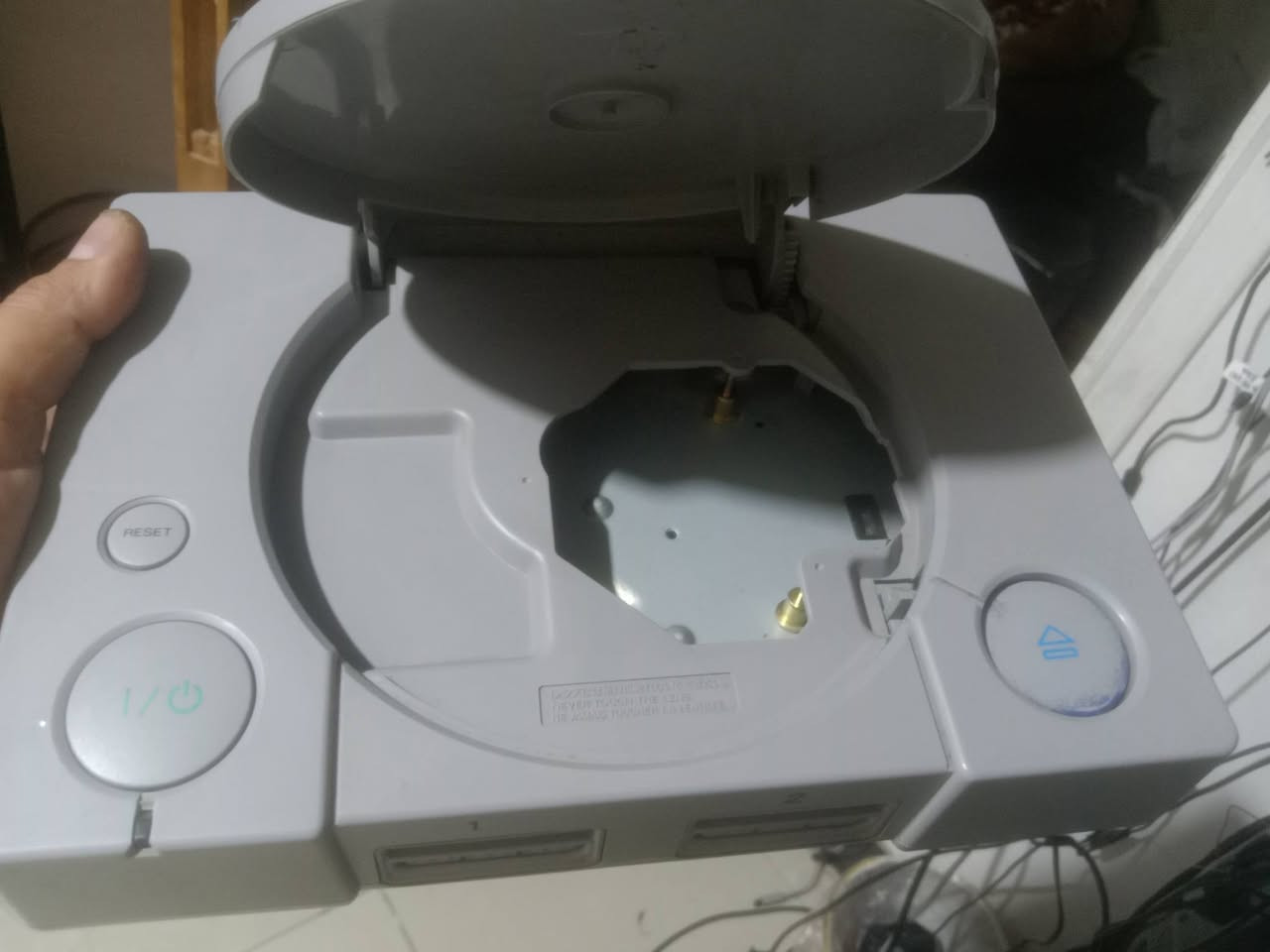 بلي وان  محور رام.. يشغل لعاب امريكي والياباني  صوره ملونه..   اما اوربيه صوره عاديه.... رام ٨ كيكا.. بيه ١٢ لعبه... فقط جهاز ب ٥٠ الف. رام صاير بظهر جهاز مثل ما موضح بصوره  . وعدنه توصيل من بيتنه البيتكم. ومن بيتكم البيتنه مستمرين بلعروض وثيملا


**إذا كنت صاحب هذا الإعلان وتريد حذفه لأي سبب، رجاءا أرسل رسالة إلى الدعم الفني**