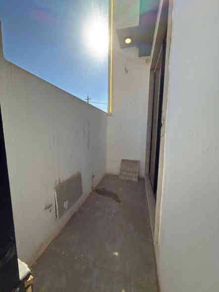 بيت ملكي 🏠 للبيع في البكر موقم مميز 
بناء فول هندسي 2025 سند طابو الزهور 

مساحه البيت 100 متر واجها6متر

يحتوي البيت ع استقبال وهول وغرفه نوم 🛌 ومطبخ وصحيات ومناور وكراج سيارة 🚘 

طابق ثاني هول و 3غرف نوم 🛌 وصحيات ومناور وبلكون وبيتونه 

يحتوي البيت ع 

نظام كاميرات 🎥 

نظام غسالات 

نظام سبالت 

نظام دكتات 

نظام دشات 

للاستفسار عن سعر البيت الاتصال على الرقم 

***********.    -   ***********
