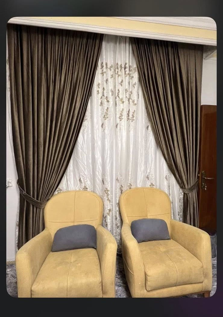 مرحبا عندي هذا الميز والتخم للبيع مكاني بغداد الدورة الي يريده يتواصل ويايه رجاءا فقط الي محتاجها


**إذا كنت صاحب هذا الإعلان وتريد حذفه لأي سبب، رجاءا أرسل رسالة إلى الدعم الفني**