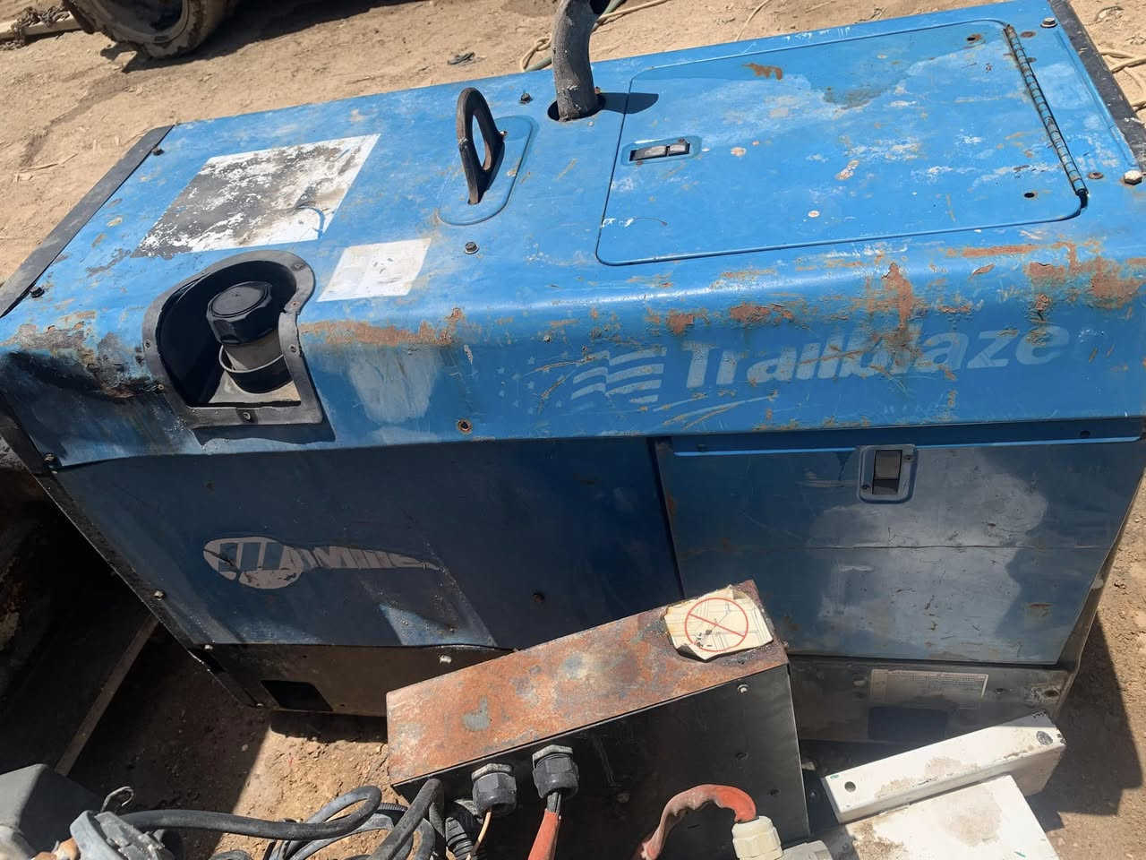 ما كنة لحام مولر امريكي شغاله وارد  بلاديه  ما مفتوحه بانزين ٢ بستم تلحم كل معادن تجي تشغل وتفحص   سعره ٨ ورقات  وبيه مجال


**إذا كنت صاحب هذا الإعلان وتريد حذفه لأي سبب، رجاءا أرسل رسالة إلى الدعم الفني**