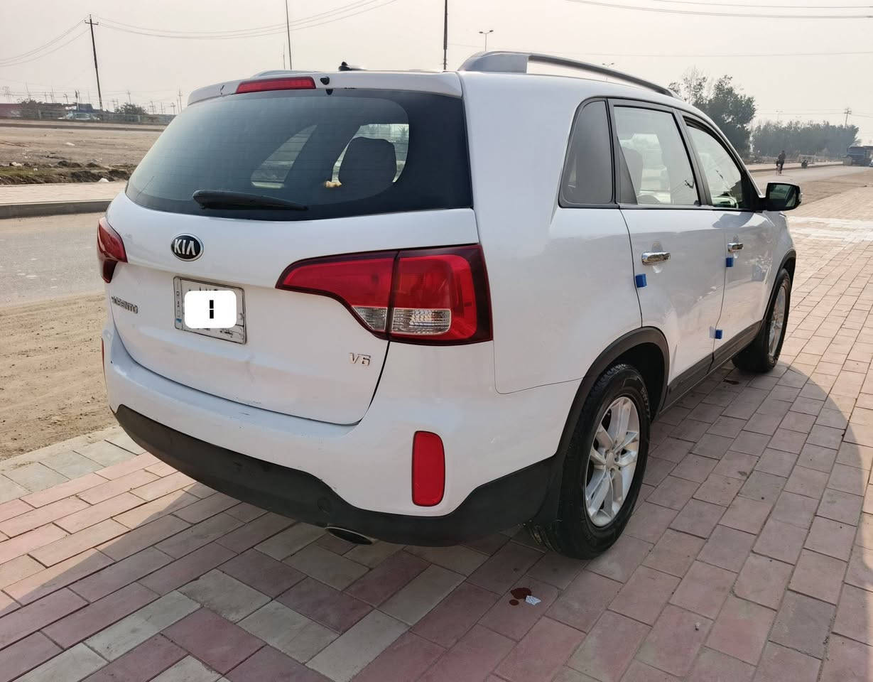 السلام عليكم ورحمة الله وبركاته 
كيا سورنتو موديل 2015 رقم بغداد مشروع وطني لغاية 27 امريكي كفاله عامه من الضربه والصبغ والتبديل ماعدا الدعاميه الاماميه محركv6 مامفتوحه على الشركه سياره جهازه محرك حداديه تايرات جاهزه من كل النواحي تبريد قطعتين ثلج اشايرا بالمرايه تحكماستيرن جيهتين سياره مالت جناي 
السعر159 العنوان / ذي قار / قضاء النصر 
للأستفسار الاتصال على الرقم ***********
