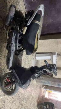 دراجه سكنس فحل شلعه ومعدل بوشه 58 عقل رياضي بيهه السعر 350وبيهه مجال 0...