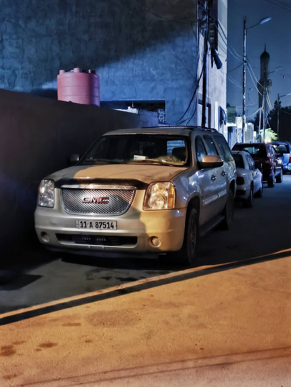 السلام عليكم من رخصة صاحب الكروب جمسي يوكن طويلة XLموديل 2008 SLT فول مواصفات 
شاشة بل سگف 
صندوك كهرباء 
محرك 5300 كير 700
رقم بغداد انكليزي 
بأسمي تحويل مباشر
سنوية 2027 
تبريد خير من الله 
منضومة مال غاز 80 لتر ما شاديهه
كشنات كهربائية 
السعر 150 وبيهة مجال 
المكان بغداد


**إذا كنت صاحب هذا الإعلان وتريد حذفه لأي سبب، رجاءا أرسل رسالة إلى الدعم الفني**