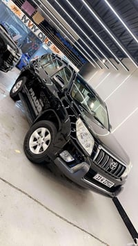 توجد عندي تيوتا برادو 6 سلندر  موديل 2012 سعودية سبير جوه الصندوق  موا...