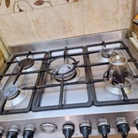 كاونتر 7 قطع المنيوم نضيف وجديد سعره 600 طباخ شغاله كوله هو والفرن سعر...