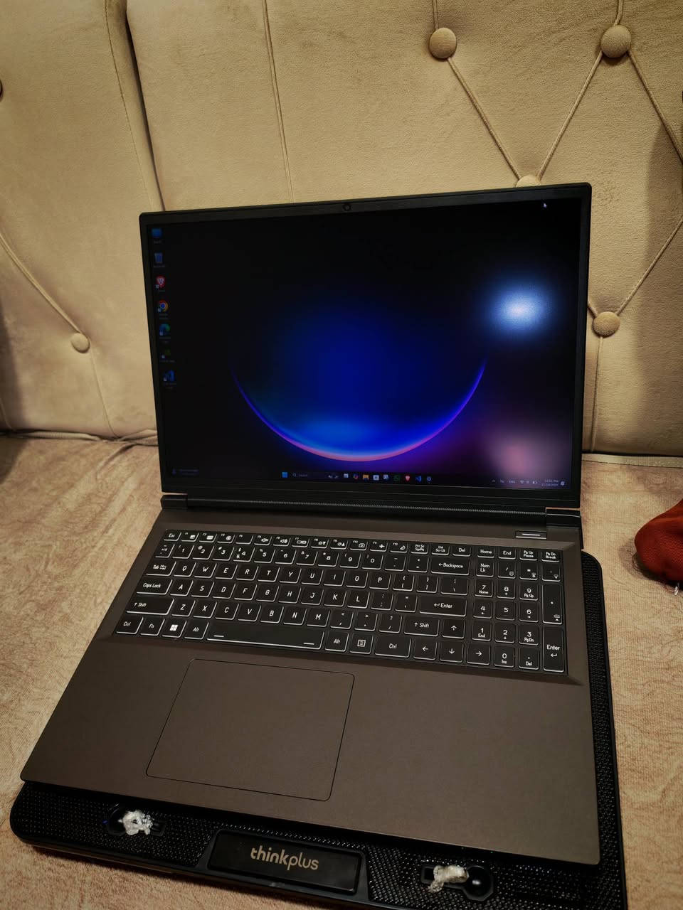 للبیع 👇
Brand: Firebat
Model: Naruto
AMD Ryzen 7 7745HX
RTX 4060 - 8GB - 140W
RAM 32
1TB SSD
DDR5 4800 MHz
16 inch screen display 
Screen 2.5k 240Hz
High Resolution 2560 * 1600
Gen13 02/2023
Battery charge 240W
Production date 1/5/2025 

NVIDIA GeForce RTX 4060 8G GDDR6 140W (Base TGP 115W, +Dynamic Boost 25W) 128bit PCI-E 4.0×8 Non-replaceable (Instantaneous 140W for about 30 seconds, stable 115W)

16-inch IPS screen with 2560*1600 resolution, 100% sRGB color gamut, 240Hz refresh rate, and >500 nits (cd/m²) brightness.

مستعمل لمدة شهر ونص بس، ونظيف جداً وبدون أي مشاكل
بالنسبة للسعر، أي شخص يطرح سعراً معقولاً أنا في خدمته

لديە التوصيل لکافة المحافظات 🇮🇶


**إذا كنت صاحب هذا الإعلان وتريد حذفه لأي سبب، رجاءا أرسل رسالة إلى الدعم الفني**