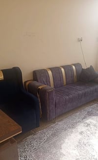 تخم • نضيف • كنبة