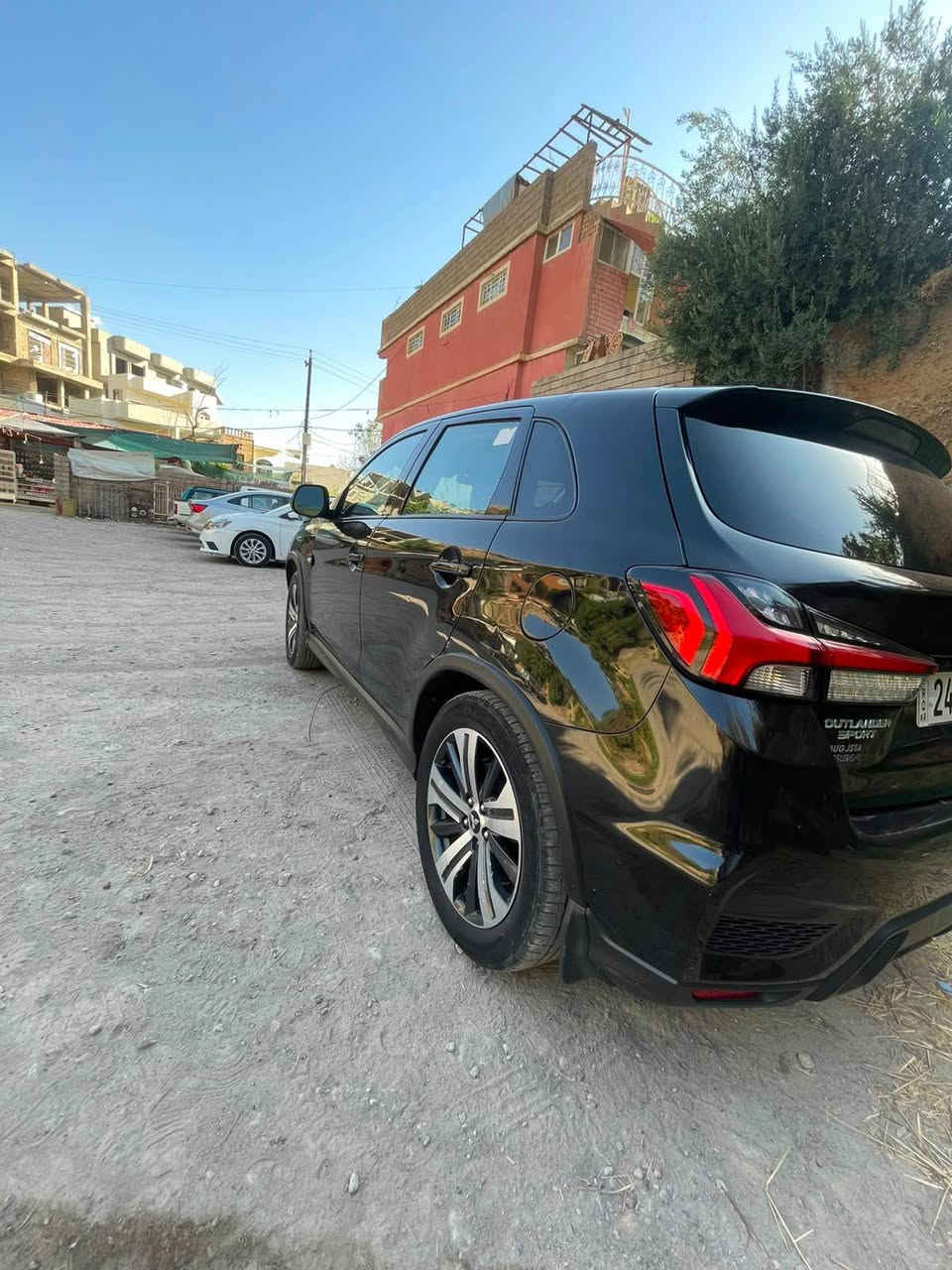 ميتسوبيشي أوتلاندر سبورت 2024
131 و مجال
 الصبغ: قطعتين صبغ (جاملغ وبنيد) بدون دواخل.
 المشاي: ماشية 30 ألف.
 الأيرباك: بس 2 أيرباك طاكات ومسويين إلهن سيستم (مصلحات سيستم).
 المواصفات: هَواية مواصفات من الداخل، رادار، تحديد سرعة... إلخ.
.
ئوتلەندر سپورت 2024
131 و مەجال 
دوو پارجە سبخ جەمەلخ و بولند بێ نافگرتن
30 یا رێفەجوی 
تنێ دوو پەرەشوت پەقین ئەو ژی سیستەم کریەفە 
زور ماسفاتێن ناف دا رادار تەحدید سرعە
  کورەک و واتسئاپ و فایبەر 
*********** اكر, نينوى
