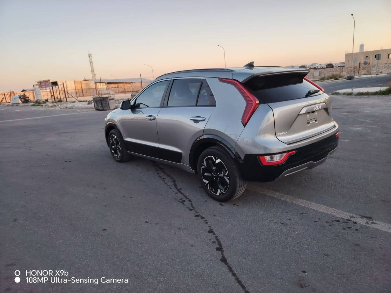 كيا نيرو الموديل 2024 كهربائي
موصفات السيارة فول
العداد المسافات 32663 ميل
حاليا السيارة بعمان
شركة عين ديالى لتجارة السيارات  امريكيا
العنوان الأردن الزرقاء منطقة الحره شارع 15 شمال معرض عين ديالى لتجارة السيارات
العراق ديالى بعقوبة التحرير مقابل مجمع التحرير للتسوق
00962790201350 الأردن
*********** العراق
