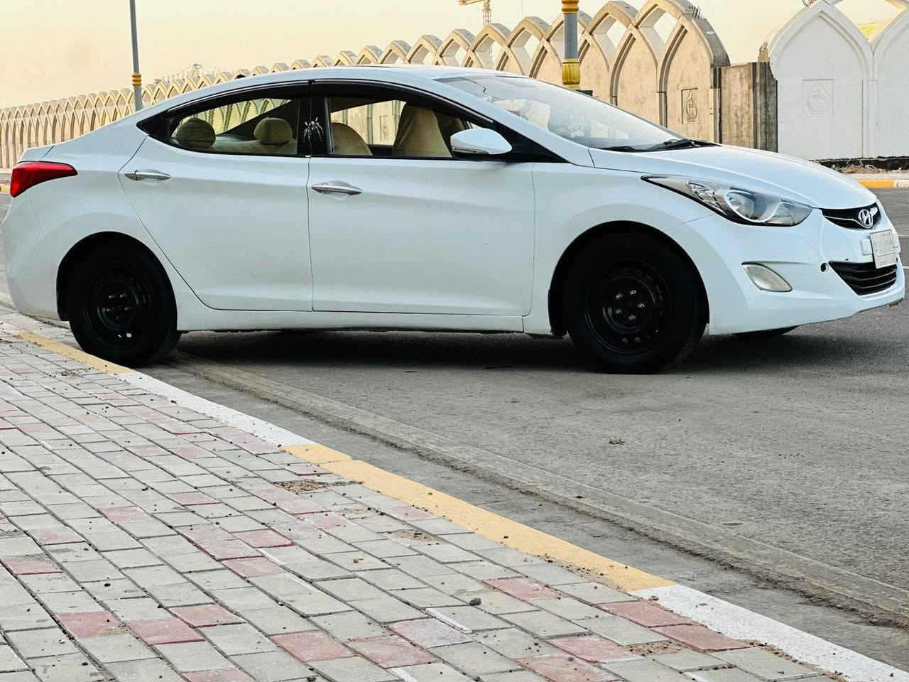 السعر 88فقط للستفسار ***********النترا مديل 2014محرك 1800 سياره صبغ عام جماليه بيها ضربه بل بجم خفيفه بسمي مداور ثاني يوم مكانها كربلاء
ترايها يخبل حداديه ومحرك وكير مكفولات
مكلف بلنشر رجاً
