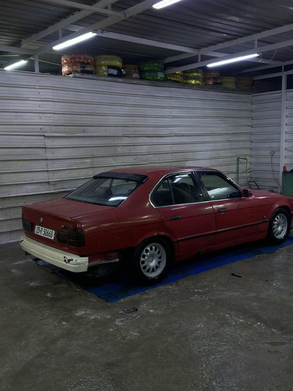 السلام عليكم
بي ام 520اصل بيها كير ومكينة 525
رقم كركوك نكليزي 
اكسل جديد
دراما شفتات جدد
كلج قبل يومين شديتة حاوية 
باتري جديد 
السعر 35وبيهة مجال 
العنوان بغداد الزعفرانية 
***********
