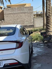 من رخصت مدير الكروب المحترم هونداي سوناتا موديل ٢٠٢٣ ابيض بغداد  السيا...