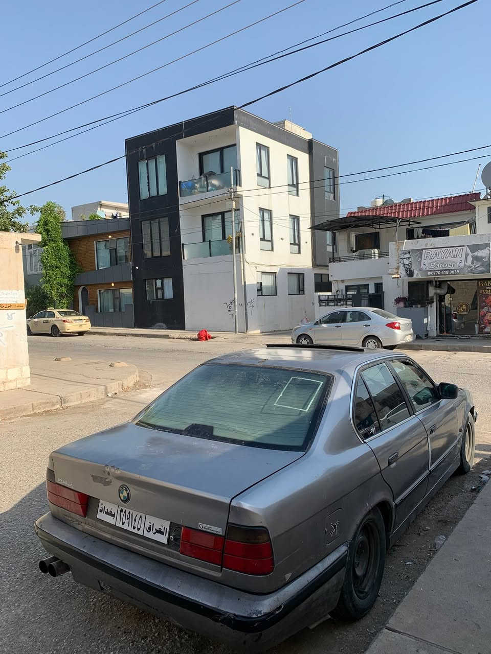Bmw 1992 525i
سه نه وى ئه سلى له گه لا يه
موس بڕاوە وەرگەڕاو بە شەرت 
دەعمی نیە
سلايت ٢جامي كاره بايه
گێڕو مەکینە تازە  بە شەرتی فیتەر
٤ تایو ویلی لۆک 
لايت زینۆن
سه ياره كه زور به قوه ته
اكسلي ٣.٢٣قفل
كاره بايو ته جيلو ايم پريفايه ر لؤك
ناوگيج هه موي ايش اكات 
سه ياره كه زور مه زبوته 
شوين سليماني
٢٢گه لاو مه جاليكي كه م
گؤرينه وه كه م  له سه ر دلگرتن
به س واتسئاپ 
***********☎️

