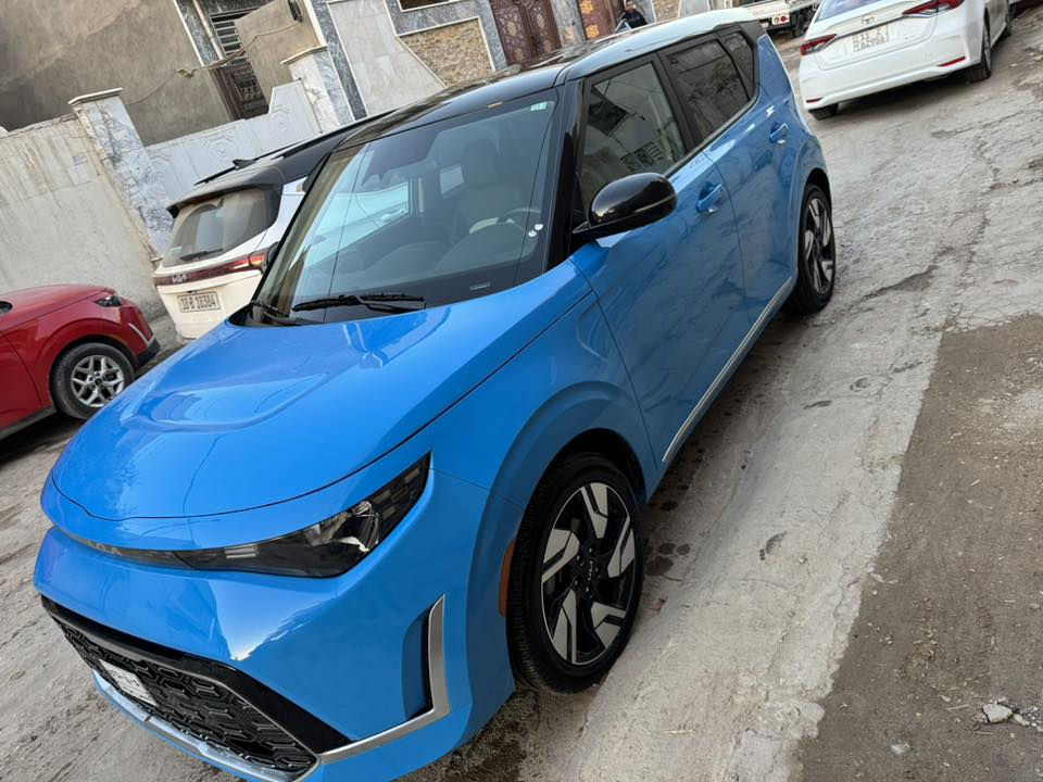 كيا صول 2024
جي تي لاين 
تو كلر. 

شاشة كبيرة 

بصمه 

الحادث ربع بنيد صبغ 

ماشية 63 الف ميل 

السعر 155 وبيها مجال 
***********
