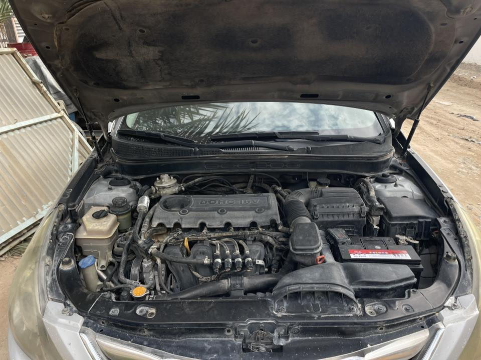 سوناتا موديل ٢٠١٠  وارد كوري مكفوله من صبغ وتبديل مكينة ٢٠٠٠ دوش رقم اربيل انكليزي باسمي كير ومكينه وتبريد جاهزه ضايف عليها منضومه غاز ٦٠ لتر مري شفط شاشه كامره حساسات مكانها نجف السعر ٩٥ وبيها مجال 
الرقم ‭٠٧٨٣ ٥٠٠ ٦٧٢٢‬
