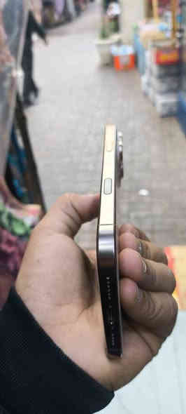 السلام ايفون 16 برو ماكس للبيع جهاز جديدشرق اوسط مع كامل ملحقات
اللون تيتانيوم صحراوي 
الذاكره 256
بطاريه 100
السعر 1450 وبيه مجال 
مكاني كربلاء رقمي (***********) كربلاء
