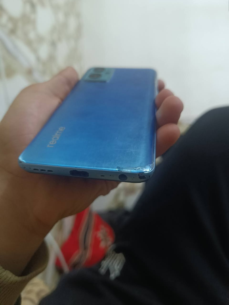 ريلمي 9i  الجهاز مكفول من الدعامية للدعامية  فقط بي فطر بل شاشه والضهر وما ماثر ابد مواصفات:المعالج: Snapdragon 680 بتقنية 6 نانومتر.
الشاشة: IPS LCD بحجم 6.6 بوصة، وبدقة FHD+ مع تردد 90Hz.
البطارية: سعة 5000 مللي أمبير تدعم الشحن السريع بقدرة 33 واط.
الكاميرا الخلفية: ثلاثية، الأساسية بدقة 50 ميجابكسل.
الكاميرا الأمامية: بدقة 16 ميجابكسل.
الذاكرة: يتوفر بنسخ 4 أو 6 جيجابايت رام، مع مساحة تخزين 64 أو 128 جيجابايت ♥ المكان ديوانيه حي الوحده ++ فقط مراوس


**إذا كنت صاحب هذا الإعلان وتريد حذفه لأي سبب، رجاءا أرسل رسالة إلى الدعم الفني**