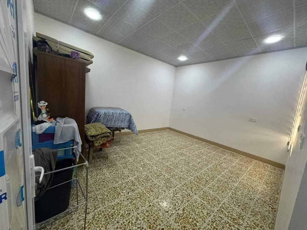 بيت للايجار حي الشيماء رجال الاعمال
مساحه 100 متر يتكون من غرفه وهول واستقبال ومطبخ وصحيات بيت فول سعر الإيجار 250 الف قفل 

***********
