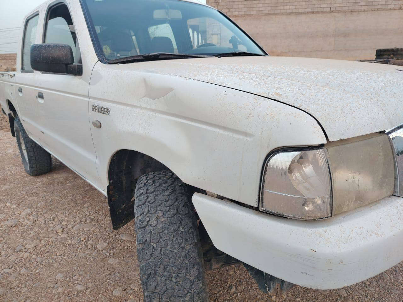 السلام عليكم 
للبيع بيكم فورد موديل 2006 
رقم صلاح الدين تحويل ثاني يوم 
سياره جاهزه من كلشي 
مكينه وكير كفاله 
صدر امامي خلفي جديد 
سياره بدون صبغ فقط بيها نص قطعه صبغ بل جاملغ الامامي صفحت السايق 
سياره فور ويل 
تبريد نقص كمبريسر كهربايات شغاله كلها 
عنواني ديالى بلدروز السعر 70 وبيها مجال ***********
