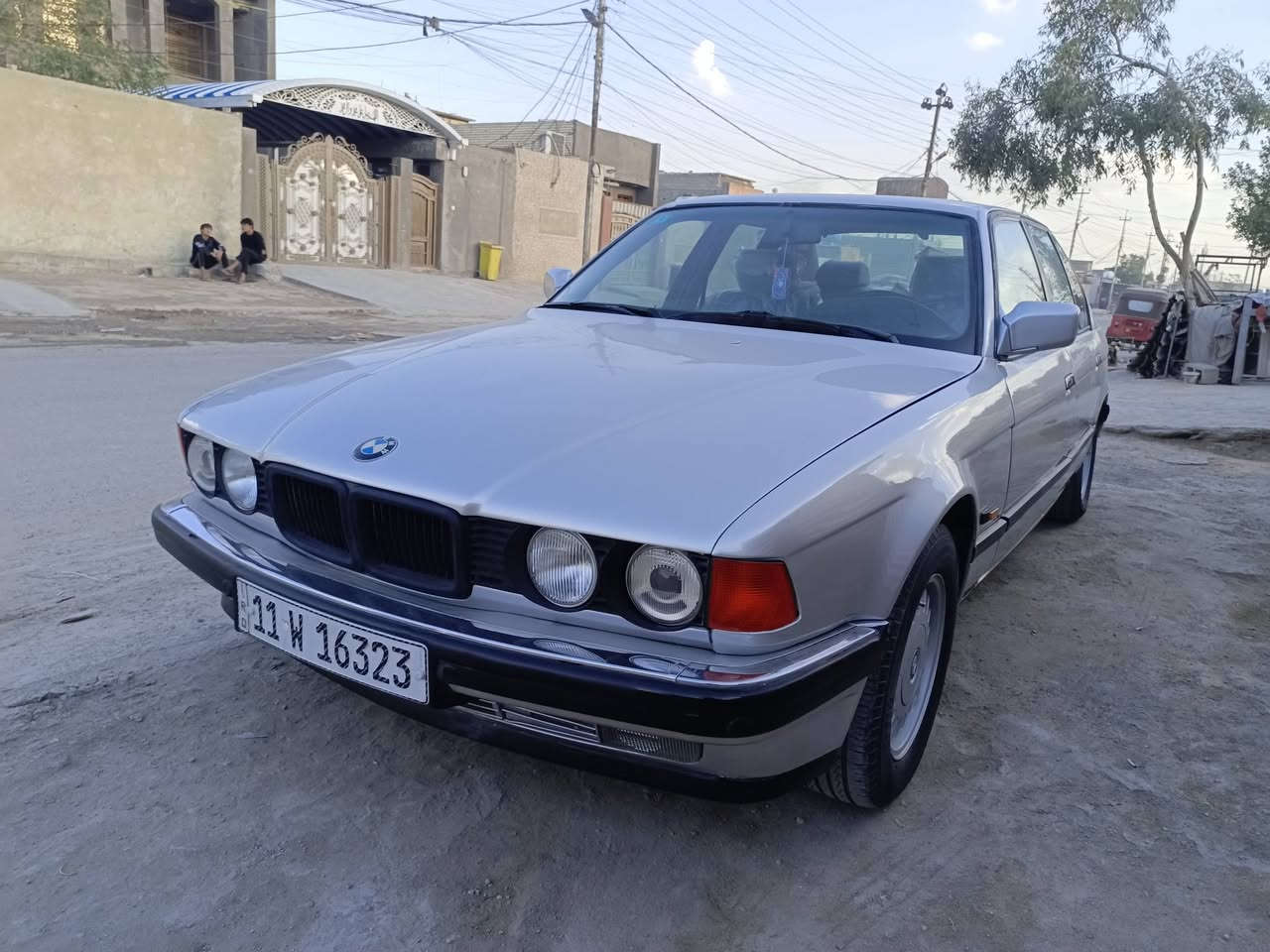 اخوان رمضان كريم بي ام للبيع او مراوس رقم بغداد انكليزي جديد هزه جديده موديل 91 حجم 700كير و مكينه  حاويه مكفولات حداديه كلهه جاهزه كهربائيات كلهه شغاله دوشمه جديد تخم تاير تراي للبصره مصبوغه جماليه بدون حادث صبغ جديد السعر 50اوبيهه مجال قليل للشراي اخوان شرط تحويل ععقد مروري عنوان بغداد حي النصر هاتف ***********
