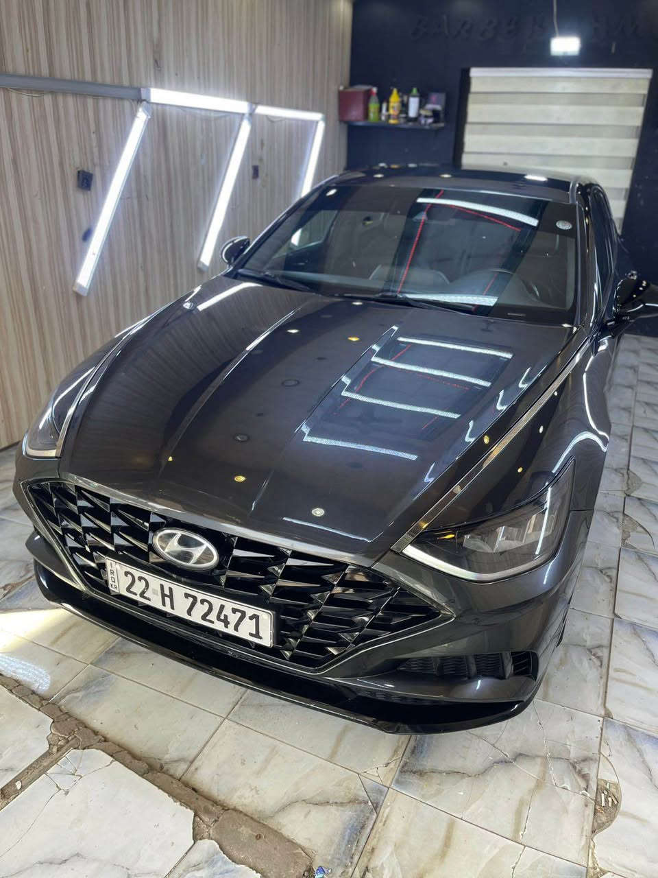 السلام عليكم. 
سوناته موديل 2021 للبيع او المراوس
اللون رمادي مميز
الحادث سطحي الجاملغ الايمن الامامي مصلح ومصبوغ والبنيد مبدل ومصبوغ فقط بدون دواخل ايرباك ستيرن طاك وارجع سستم الشاصي واللغد مكفولاة 
المواصفات 
محرك 1600تيربو 
الكير نضام DCTدبل كلج 8نمر عادي اوتو
اربع انضمة قياده
بصمة تشغيل 
بصمة ابواب لمس
كشنات جلد+كنتار
الكشن الامامي تدفئه
كشن السائق كهرباء
تحكمات ستيرن فول
تشغيل عن بعد
اشاير بالمري
نقطه عمياء
رادار امامي 
رادار خلفي ل
رادار جانبي
تحديد مسار
شاشه 
كامره خلفيه دواره
شاشه ديجتال متغير 
ويل كب رياضي حجم 19N
شفتات بالستيرن
شحن لا سلكي
قطعتين تبريد
تبريد بيانو
مثبت سرعه 
تحديد مسار
سايد بريك بصمه
ترحيب عنده الاقتراب
تدعم نضام car play+android auto
نضام الملاحه
اوتو هولد 
قياده ذاتيه
نضام ABS
حساس اطارات
سعر 155 وبي مجال 
ملاحظه سياره عليه منضومة غاز و تكدر تلغي  ويرجع الوضع طبيعي بلادي 

السياره ماشيه 101000كيلو وليس ميل
الموقع/بغداد/الغدير 
للاستفسار/*********** بغداد, العراق
