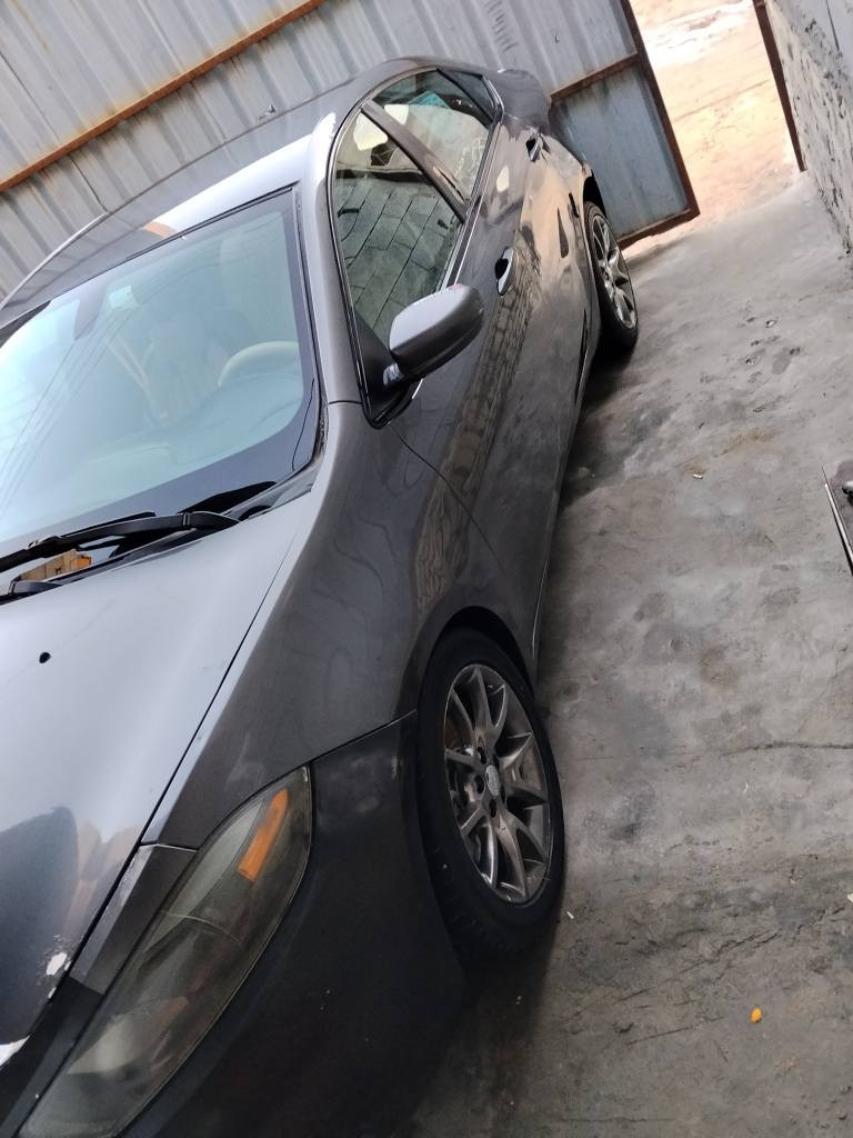 سلام عليكم سيارة دوج دارت مدير 2015 سيارة جاههزة من كلشي  السيارة بسمي نقصهة تبريد بس مكينة كير كفالة حدادة صالي سبوع من شديتهة حدادة عامة امامي وخلفية بديهة بي دحجات بصيطة   مابي ضربة قوية ولا صبق قير مالت أمريكى عنوان بصرة كرمت علي سعر 73رقمي *********** سيارة جاهزة بس تعال وسوق البصرة, العراق
