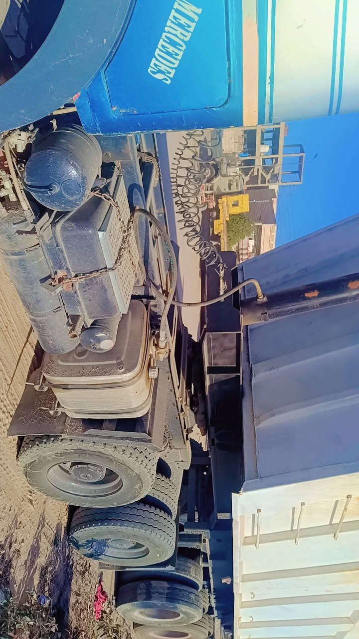 سلام عليكم البي كرواتي سرايليه قماره لكزز 
مكينه  48                                                       

   مجموعه جيف بوربرين جبير                                      

راس سكس.                                   

عربانه 3دناكير

كير 220

الرقم ***********

سعر 430.     راس وعربانه
