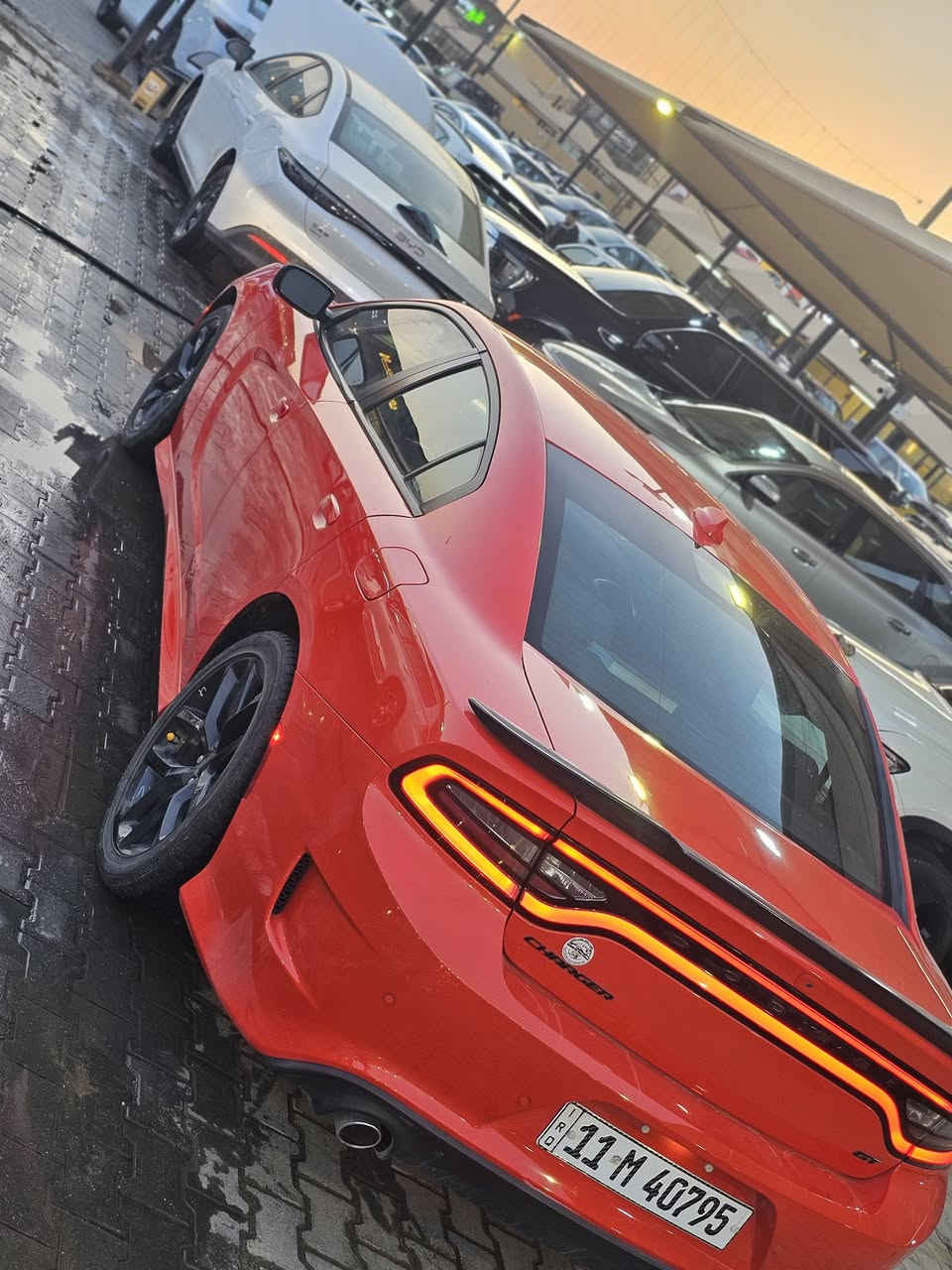 چارچر موديل 2022 gt
مرقم بغداد 
ماشي 34الف 
 فول مواصفات عدا الفتحة 
بيها بارد ب الباب الخلف السائق 
لتفاصيل اكثر اتصل 
***********
