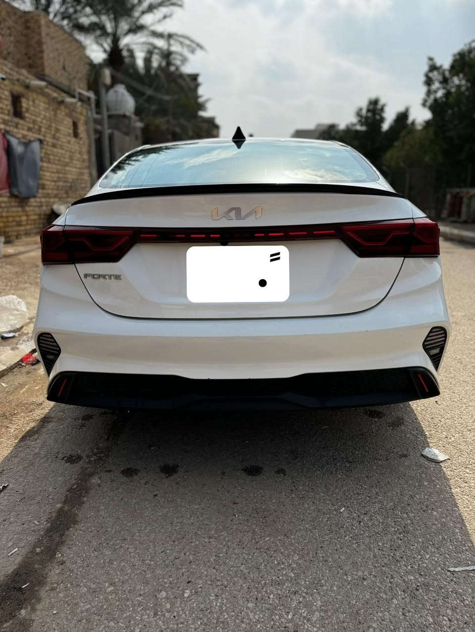 🔷️اسلام عليكم

🔹كيا فورتي  2023.        سعر132$. 
🔹رقم  انكليزي بغداد  تحويل ثاني يوم 
🔹السياره خير من الله جديده 
🔹ضررها  قطعه وحده تبديل بنيد فقط لباقي ليبل واحد
🔹صبغ. ٣ قطع باب جملغ خلفي. + جملغ امامي 
🔹ماشيه 30milزيرو سياره ✈️
🔹مواصفات السياره   
🔹شاشه حجم كبير  
🔷️ كامره دواره 
🔹رادار امامي
🔷️ اوتو بريك 
🔹نضام تحديد مسار للسياقه الالكترونيه
🔹تحكم استيرن 
🔹مانع انزلاق 
🔹محرك 2000  دوش المرغوب
🔹كير ميكانيك ATM
🔹السياره اي نقص ما بيها 

------------------------------------------

مكان السياره. ناصريه/ 

السعر 132$ بدون مجال 

الرقم للاستفسار اكثر    .    ***********
