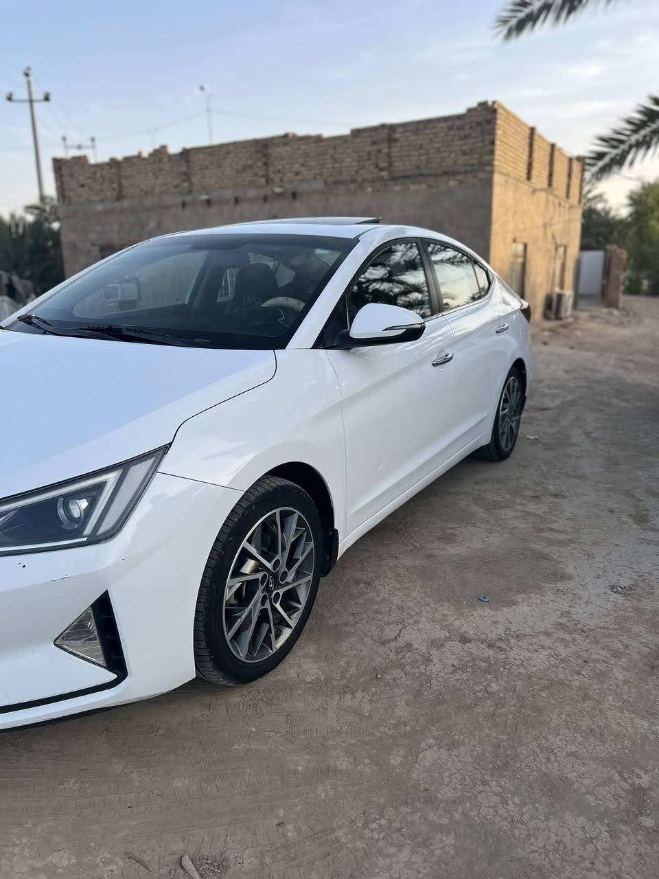السلام عليكم النترا 2020 فول  
السعر 155 وبيه مجال
لاستفسار اكثر انتصل على رقم ***********
