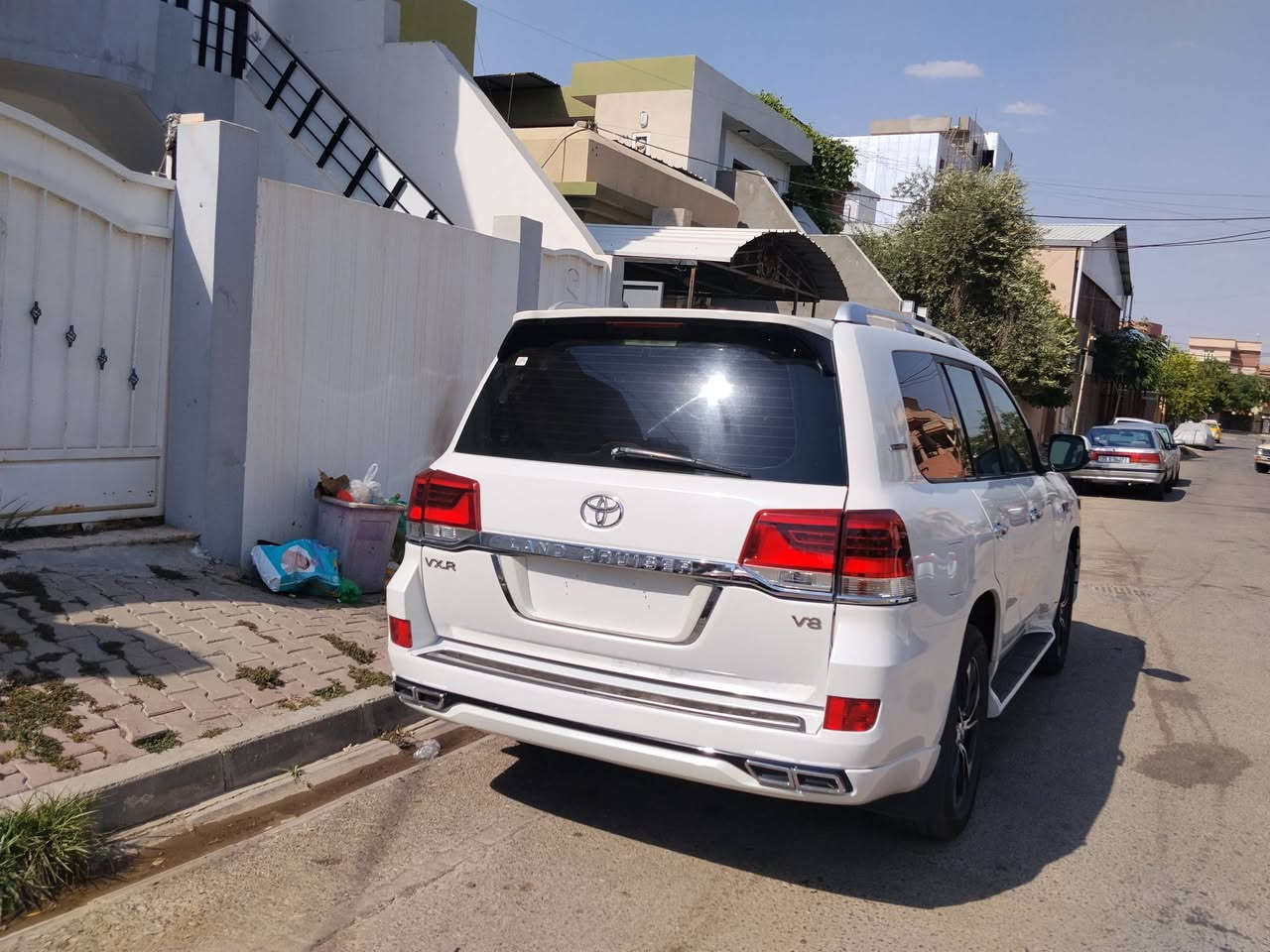 سلام عليكم لاند كروز VXR خمس بصمات V8 صبغ حزام كير محرك حداديه جديد موديل 2009 محدث 2021
سلام عليكم لاند كروز VXR خمس بصمات V8 صبغ حزام كير محرك حداديه جديد موديل 2009 محدث 2021 
(مكلف بالنشر)  السعر 270 وبيها مجال 
متواجد عل رقم فقط ***********
