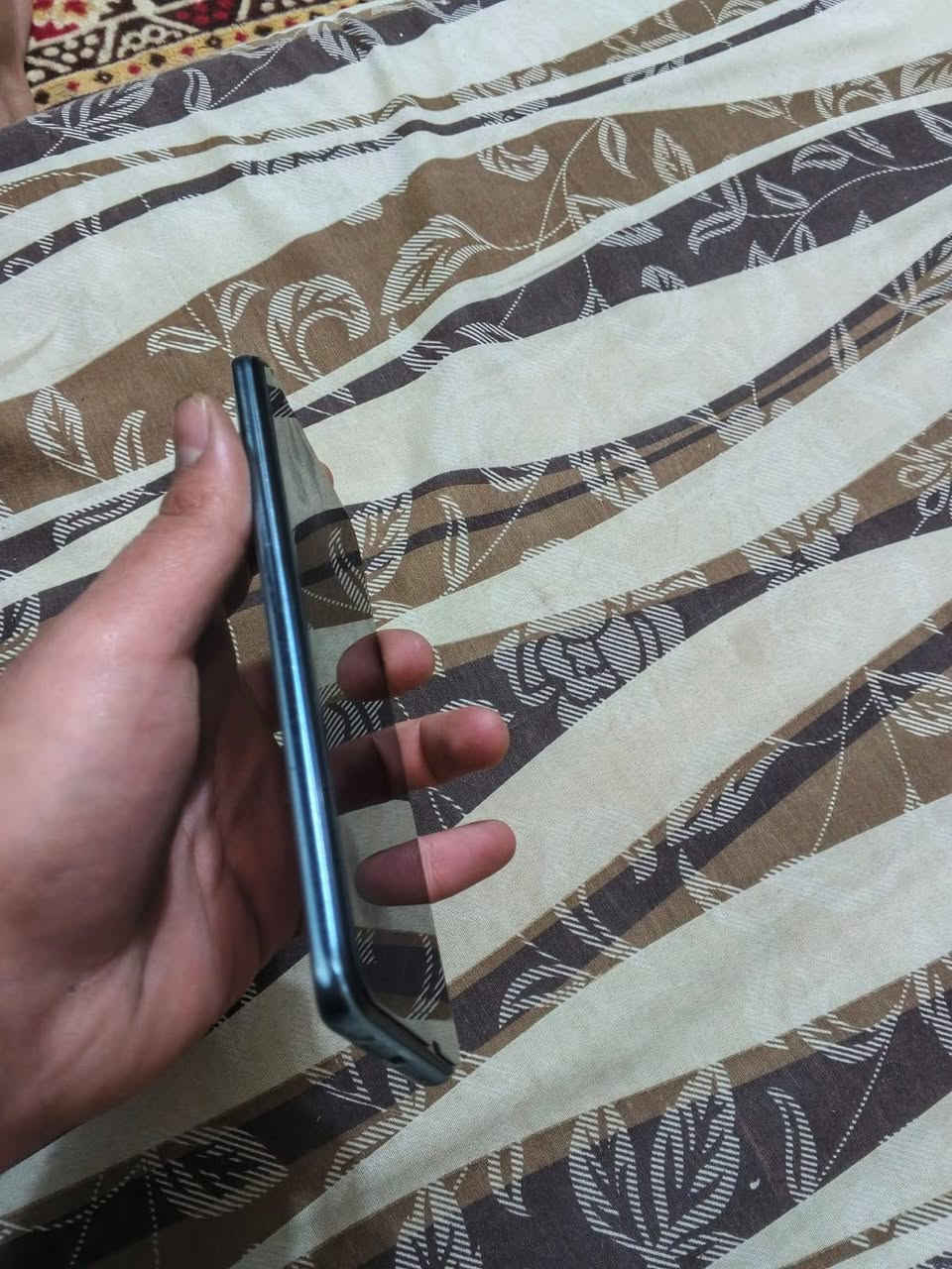 واي ٩s كلشي مابي بس لفطر الي بل ضهر لسعر حيل رخيص مستعجل عله بيعه ***********
