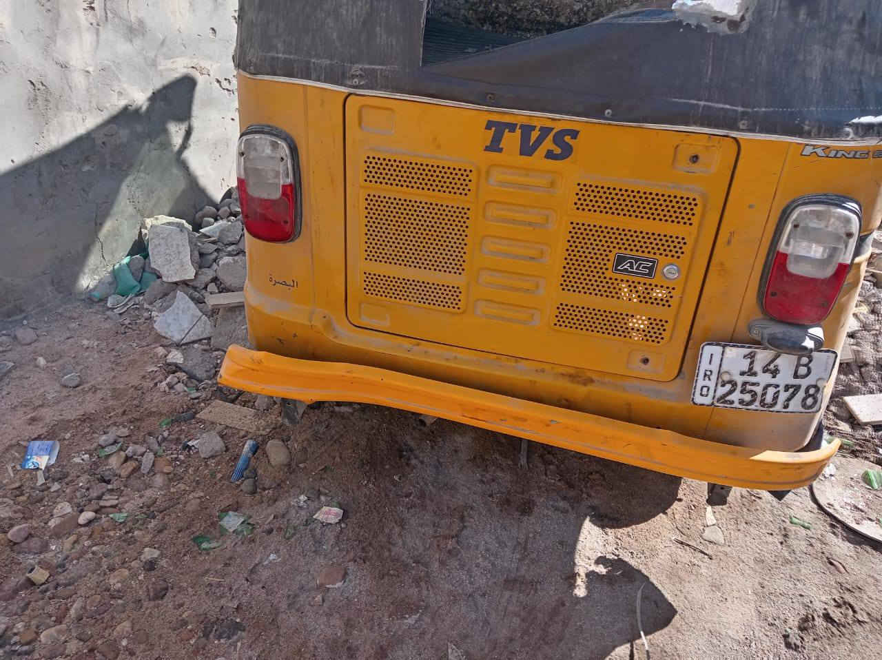 تكتك نضيفه عوزه بس غسله موديل 20 رقم وسنويه  سعر 4500 تنومه ***********
