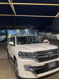 تۆیۆتا لاندکرۆز وەنەوشە مۆدێل 2010  هەشت پستۆن کامل کراوە بە 2021 سەیا...