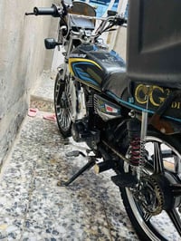 دراجه ايراني النوع (سيفان) 5كير دراجه موديل 2026 محرك 200 الدراجه مكفو...