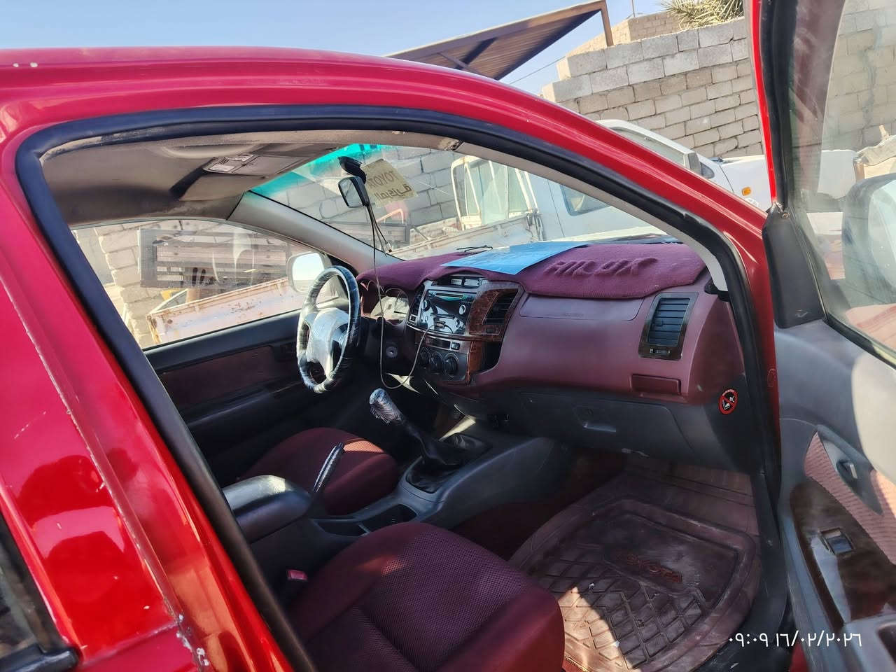 للبيع تايوتا هايلوكس موديل 2014 رقم ذي قار كير ومحرك على وضع  الشركة تخم تاير جديد السعر 140 المكان السماوه  ***********
